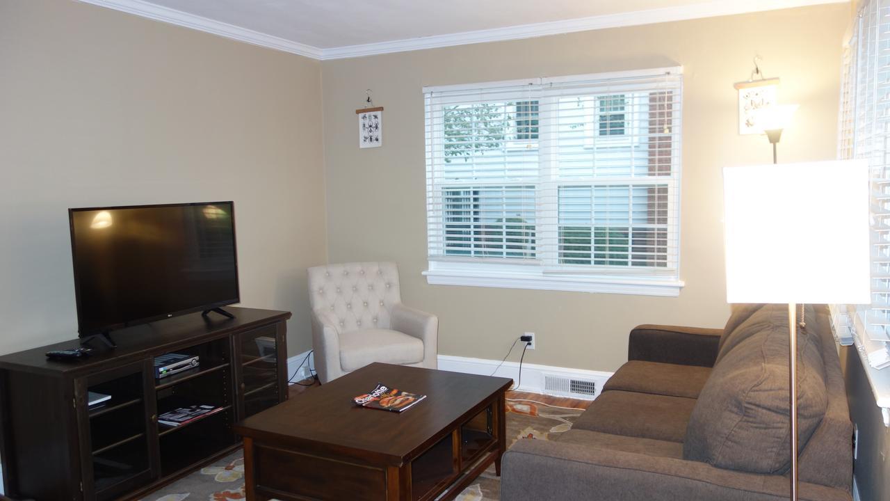 The Right Side Duplex Apartment Charlotte Exterior photo